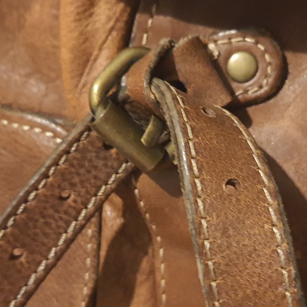 Patricia Nash Italian Leather Backpack Tan Convertible Flap Drawstring Casual - Picture 3 of 13